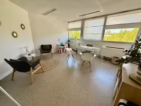 location locaux professionnels 0 pièces 18.7 m² à labège (31670)  560 €
