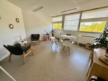 location locaux professionnels 18.7 m² à labège (31670)  560 €