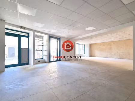 location locaux professionnels 2 pièces 142 m² à laudun-l'ardoise (30290)  700 €