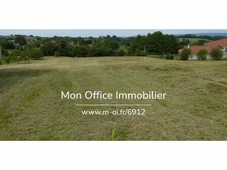 référence : 6912-mco - exclusivité terrain plat viabilisé d'une surface de 2000m2...