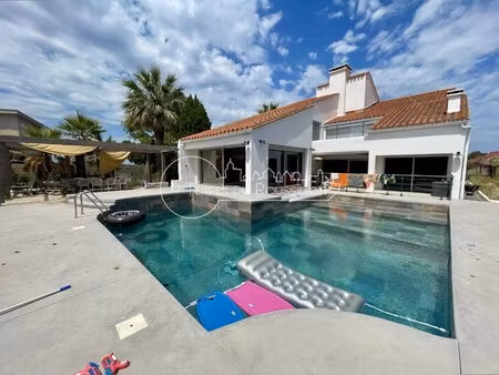 villa de 300 m² à canet plage avec piscine et garage
