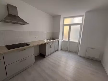 exclusivité aux pieds de l'espace capelle-guibert 