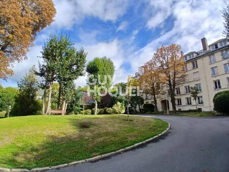 rueil-malmaison – centre-ville / richelieu : spacieux 2 pièces de 61 m² au calme