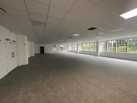 location bureaux 100 m² à 637 m²