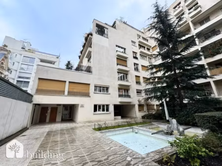paris 17e - ternes/niel - local commercial - 554.53 m² (542 05 m² carrez) et 2 patios de 2