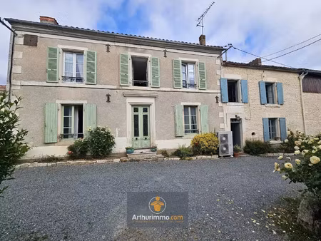 vente maison 8 pièces 178 m2 à saint-hilaire-la-palud