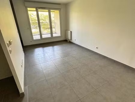 grand t2 50m2 à louer sur bussy-saint-georges !