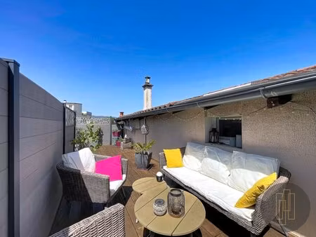 charmant t3 en duplex avec terrasse à proximité du centre ville