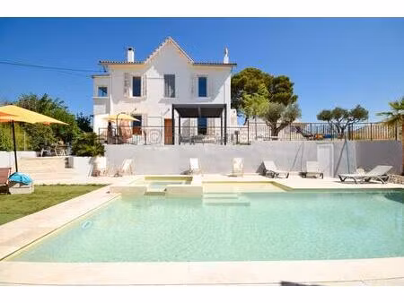 appartement t4 esprit maison avec piscine  jardin privatif de 450 m² et vue mer l'estaque 