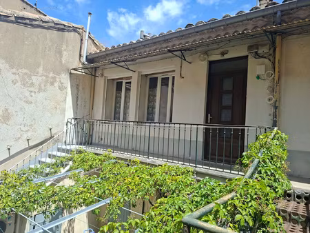 location - appartement t2 bis de 62 m2 avec terrasse et cave
