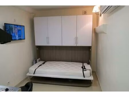 vieux nice  studio meuble de 10 80m²