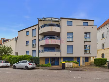 appartement thionville f5 avec 3 chambres  une loggia  un double garage et un parking