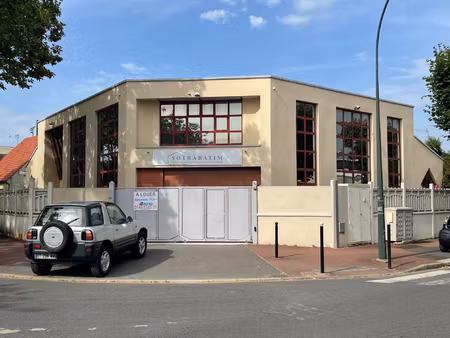 local commercial independant de 515 m2