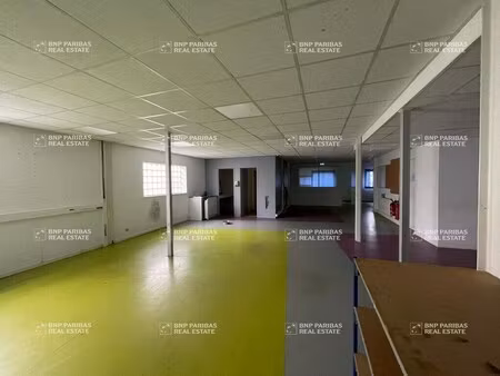 vente local d’activités saint jean de braye 45800 320m²