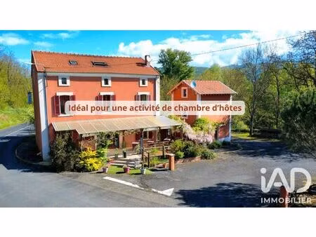maison à jumeaux (63570)