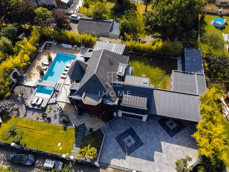 superbe maison de prestige à vendre à murs erigné - 7 pièces  295 m²