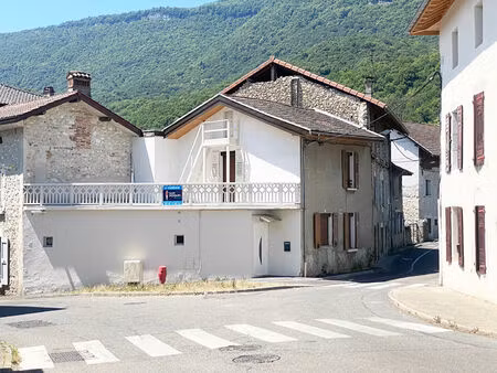 charmante maison au touvet - idéale primo-accédant !