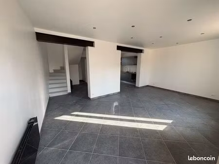 maison entièrement rénovée