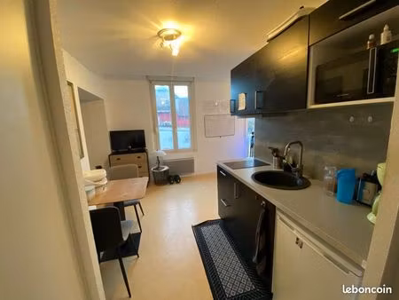 appartement studio meublé 25m2 avec balcon et place de parking - proche frontière suisse e