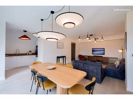 bordeaux caudéran : magnifique appartement entièrement meublé avec terrasse