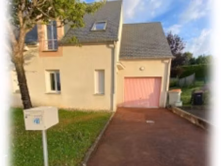 ? villa mitoyenne 70 m² – 3 chambres – jardin – garage – les hauts de la bouvaque