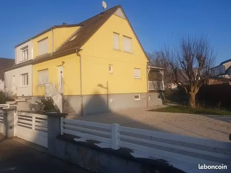 maison mitoyenne 4/5 pièces au calme dans une impasse et à 2mn de la forêt
