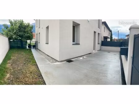 t3 tbe 60 m² + terrasse jardinet le pont de claix residentiel