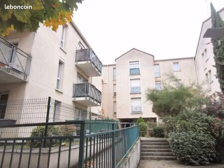 studio 30m2 + parking - 5min gare domont