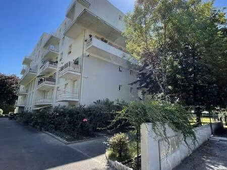 location appartement 3 pièces à rezé (44400) : à louer 3 pièces / 65m² rezé