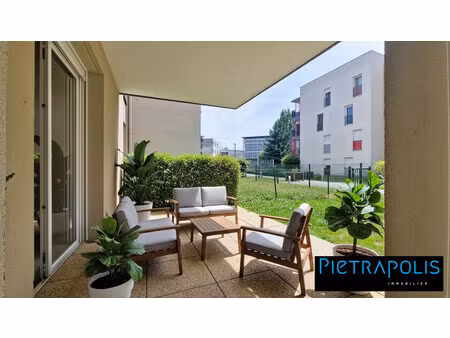 t2 de 46 70 m² avec terrasse et jardin privatif