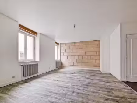 location appartement 3 pièces 57 m² à chatellerault (86100)  650 €
