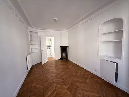 a louer 2 pieces 45.6m² paris xvème refait neuf
