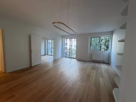 appartement 2 pièces 60 m² — 16ème