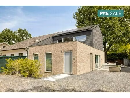 prachtige  energiezuinige ben-woning op een mooi perceel te koop!