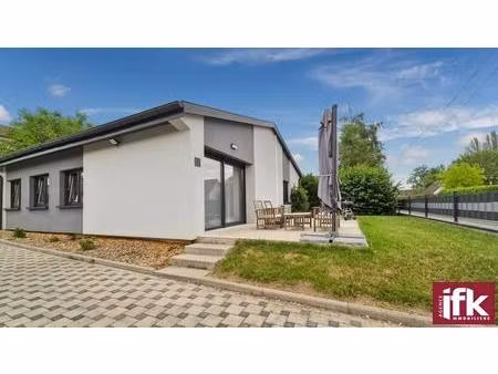 horbourg-wihr : maison de plain-pied de 115m² sur 5 51 ares