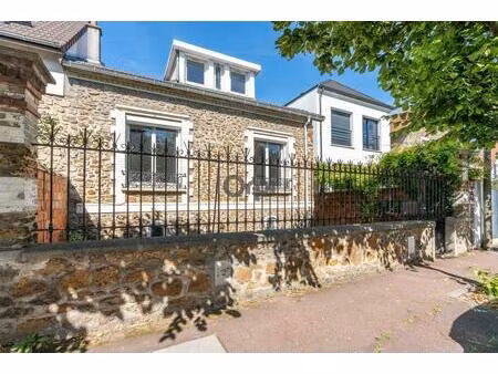 meulière préservée idéalement placée à joinville