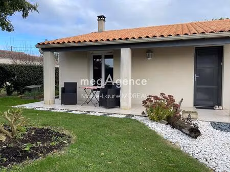 maison à vendre au calme au château d 'oléron