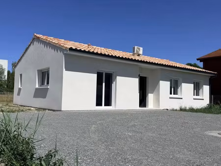 vente maison 4 pièces 102 m² saint-yzan-de-soudiac (33920)