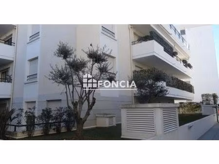 golfe-juan proche mer et commodités dans résidence de 2011  appartement 3p de 60m2 aucun t