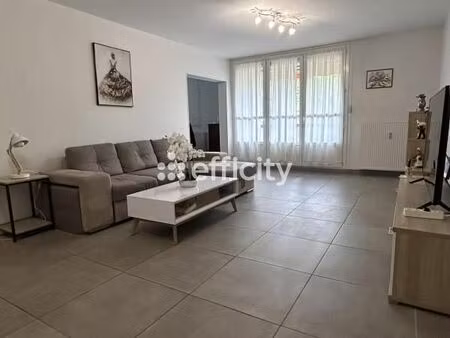 appartement 5 pièces 82 m²