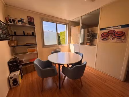 local commercial
