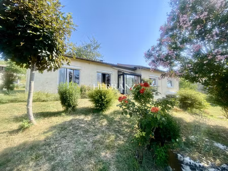 maison au calme proche des commodités à castillon la batail