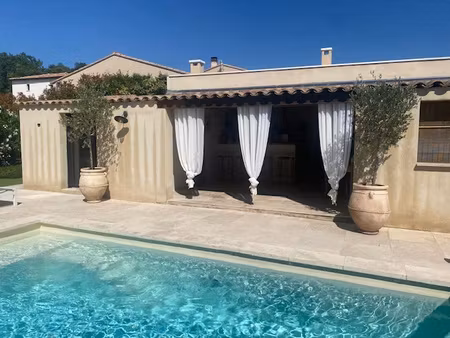 superbe villa contemporaine avec piscine   pool house et jar