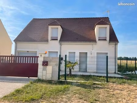 maison 4 chambres + 1 bébé - encore sous garantie 5 ans