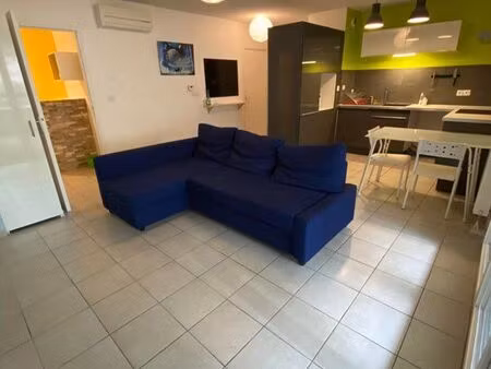 t2 meublé de 44 m² + terrasse 16 5 m² – climatisé – proche euromédecine