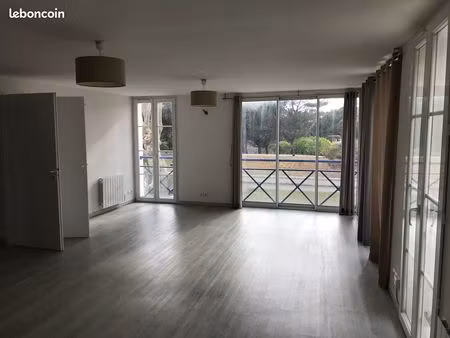 appartement t3 60 m2 très lumineux cœur de ville vue parc