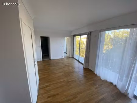 tours centre – t1 bis 30 m² lumineux avec balcon – 570 cc