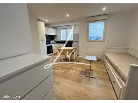studio 1 pièce 22 m²