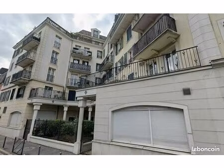 studio 1 pièce 27 m²