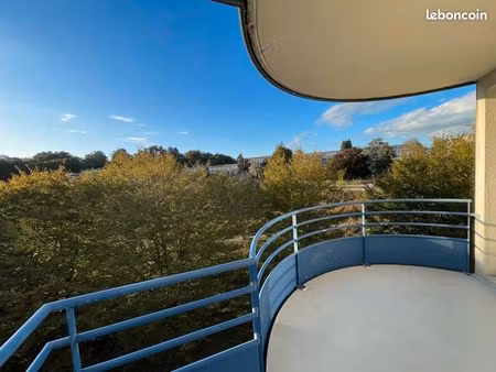 appartement t2 (46m2) rénové avec balcon et parking sous-sol - 705 cc